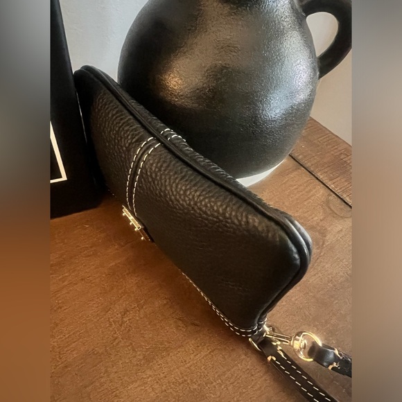 Dooney & Bourke Wristlet/Pouchette - Picture 5 of 11